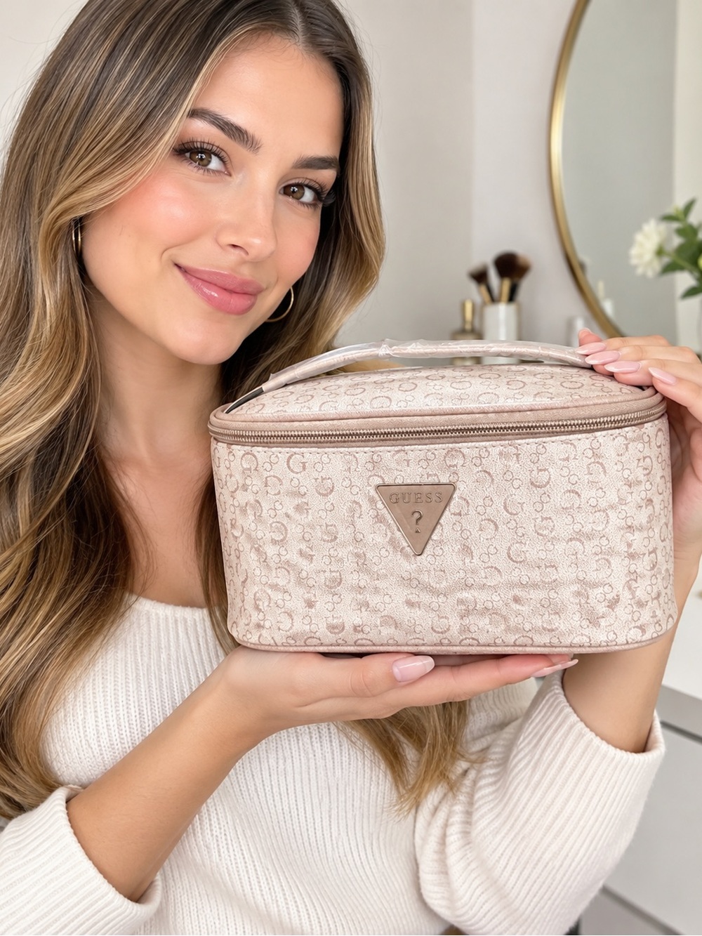 Guess Blush Logo Cosmetic Train Case
